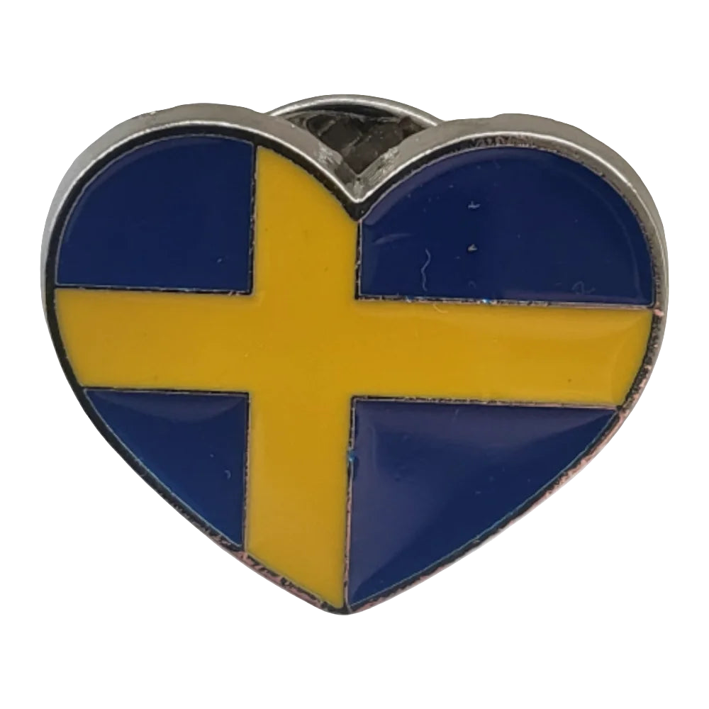Pin swedish flag heart
